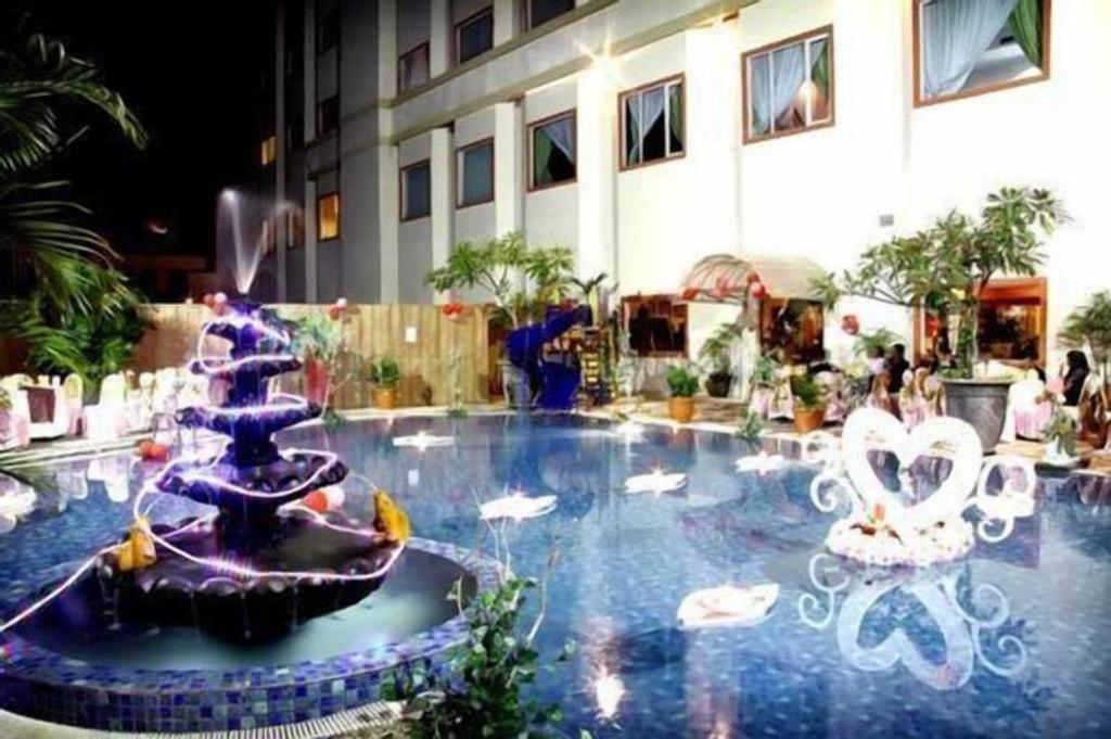 Grand Tiga Mustika Hotel Balikpapan  Dış mekan fotoğraf