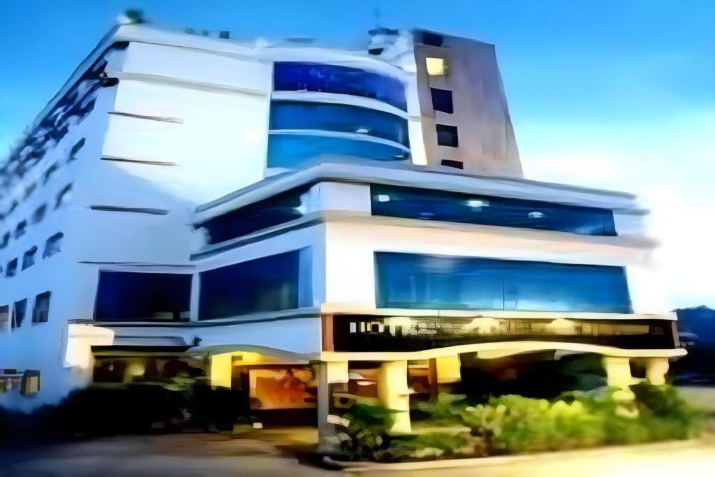 Grand Tiga Mustika Hotel Balikpapan  Dış mekan fotoğraf